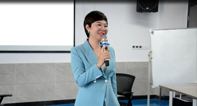 Xiang Yi Sales Team Training